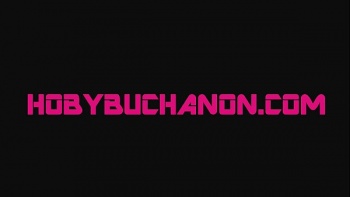 Интересная телочка раздвигает пиздень