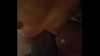 Сделала спяшему миньет