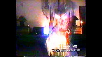 Вместе с Памелу Андерсон между сисек люди ищут