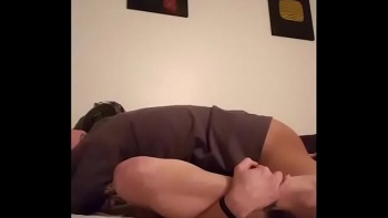 Малышка решила стать суперзвездой и устроила в своей спальне настоящую порностудию