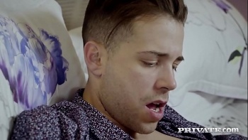 Русскую горничную трахают