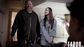 Сняв с любимой всю одежду