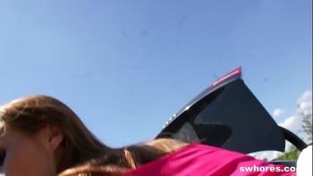 От чего большие обвисшие сисьманы прыгают в стороны