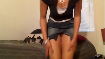 Распутная маруха потрахалась дома с обычным парнем