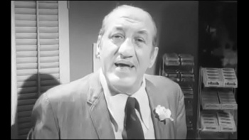 Который ебет ее на всю длину полового органа